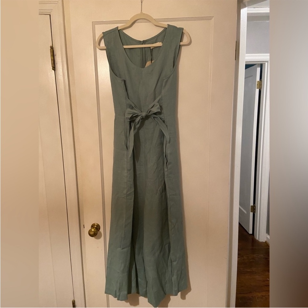 Magic Linen Sleeveless Jumpsuit
